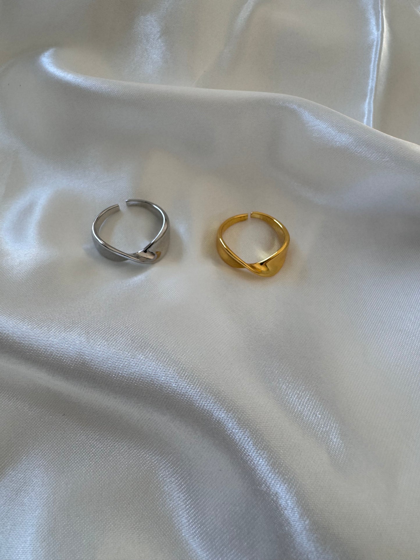 Lucy Ring