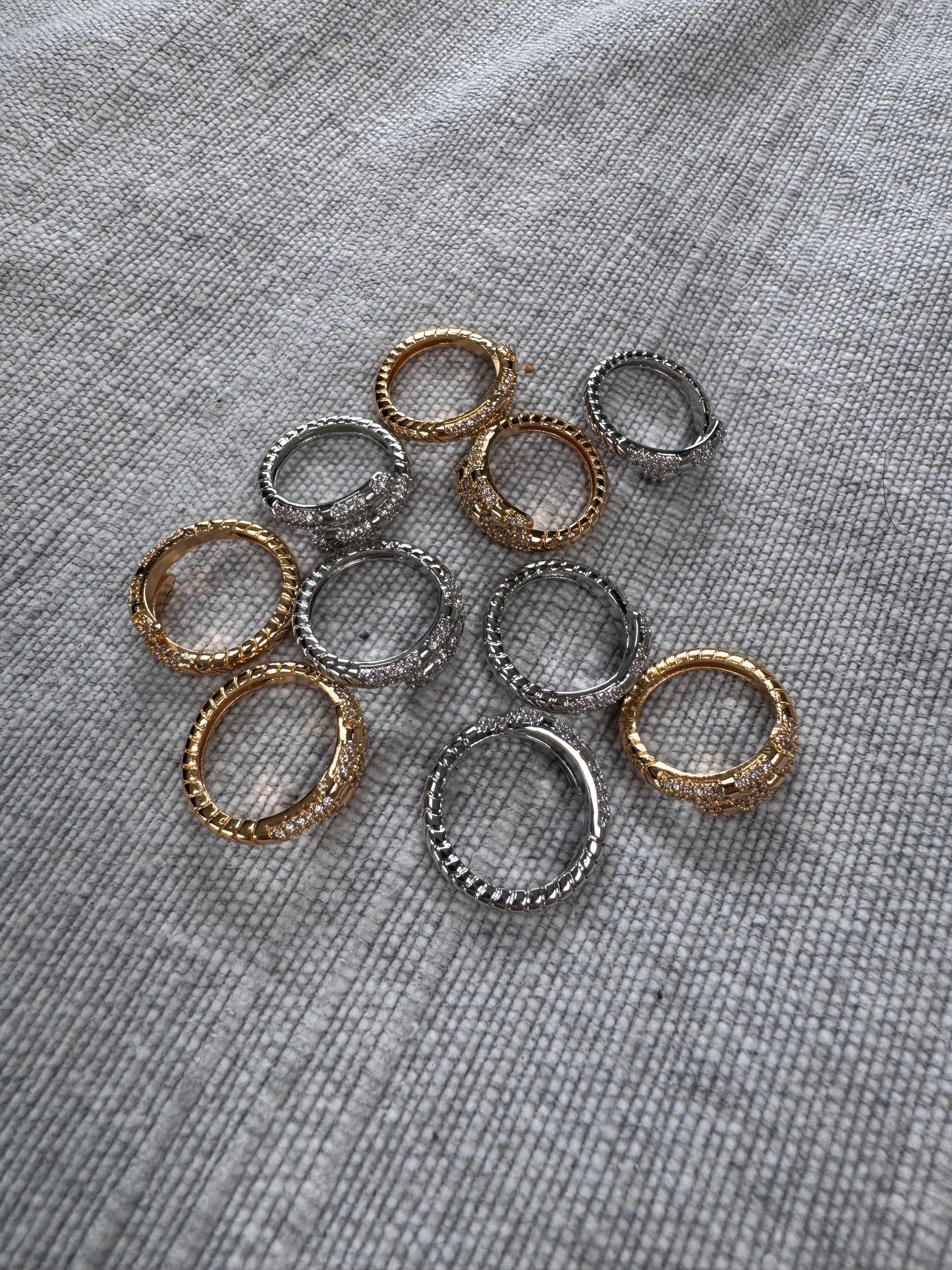 Leonora ring