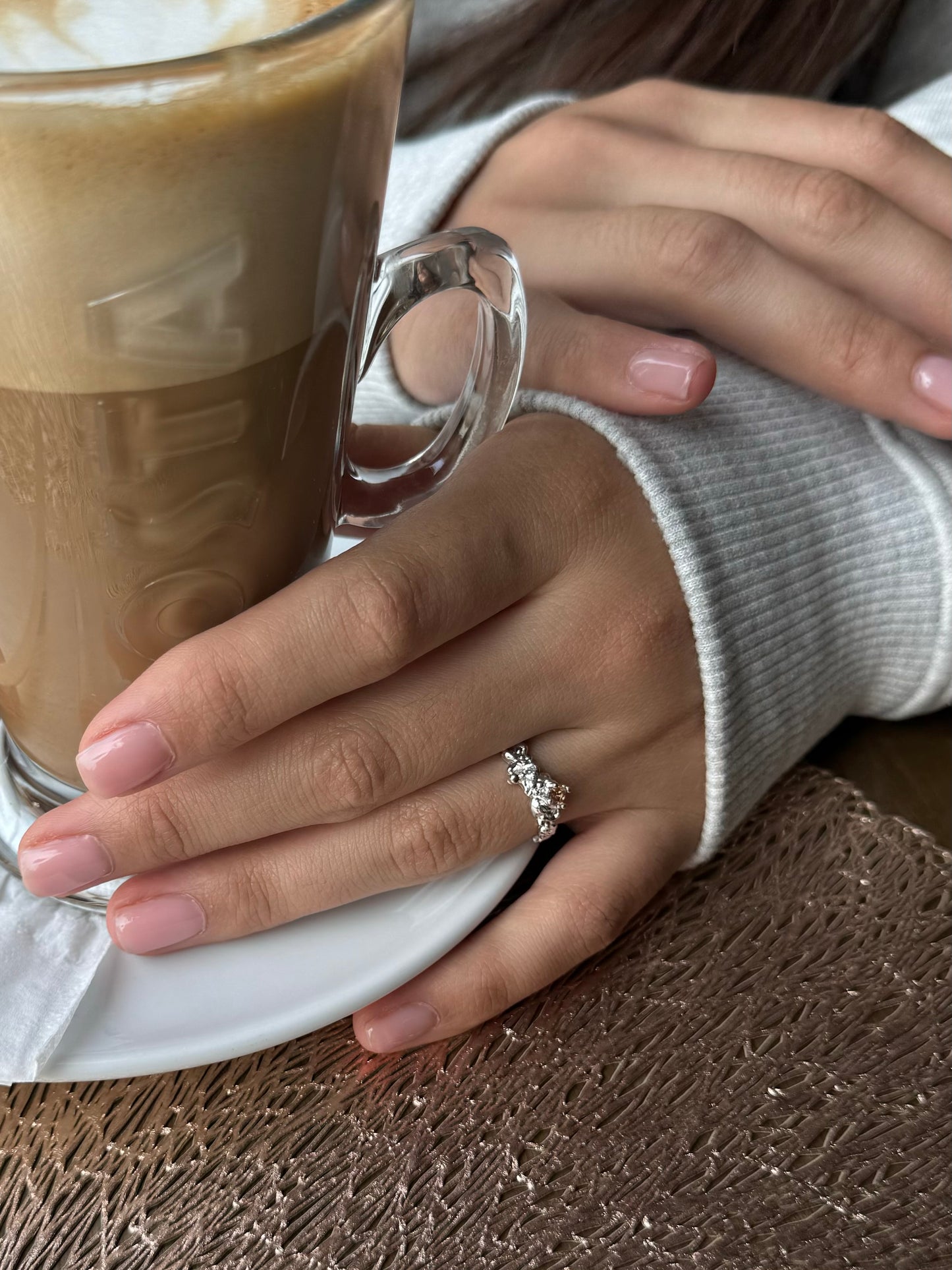 Amore ring