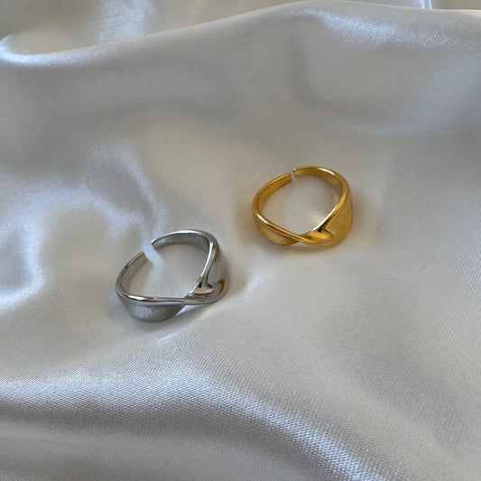 Lucy Ring